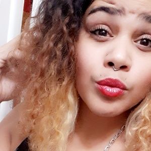 Meet your Posher, Carissa